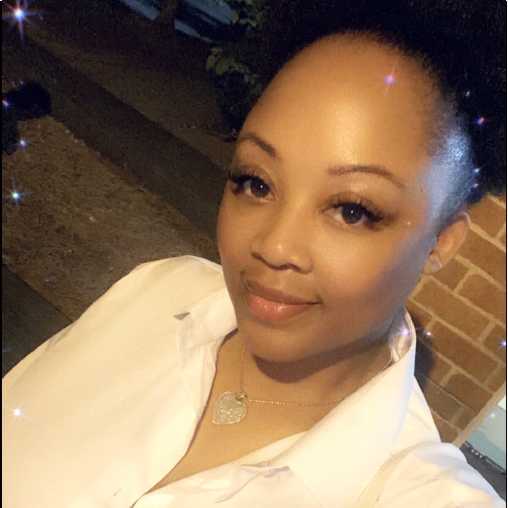 Meet your Posher, Tacoyia